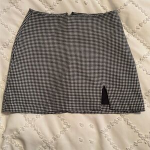 Classic Black and White Houndstooth Skirt